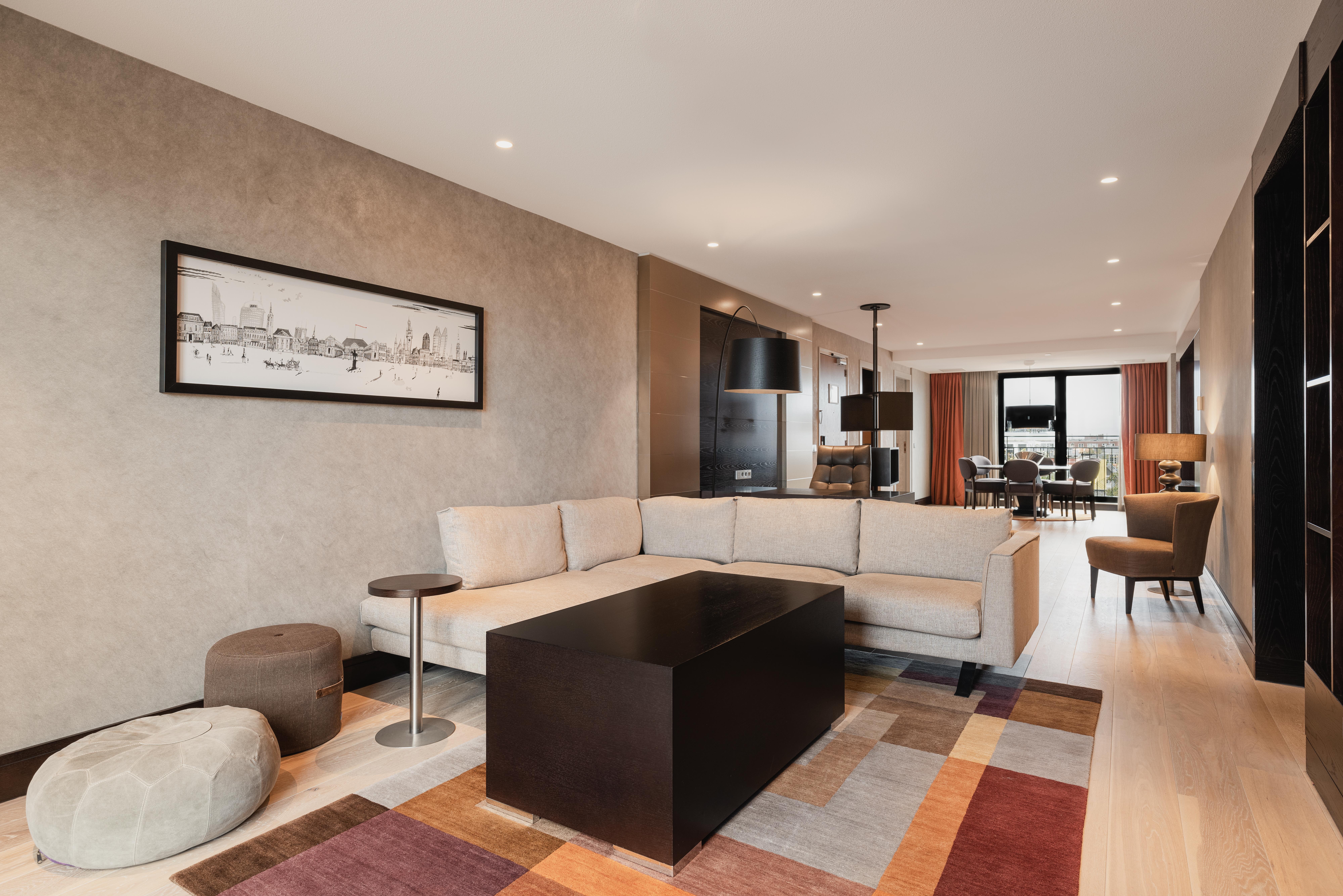 海牙希尔顿酒店 外观 照片 A living room at the hotel